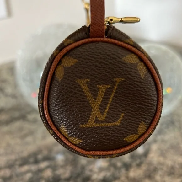 Louis Vuitton Monogram Mini Papillon Pouchette - Picture 8 of 15